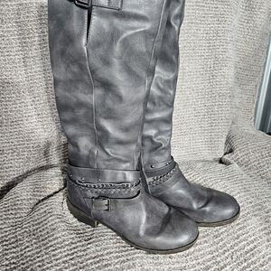 Stylish Gray Women's Boots